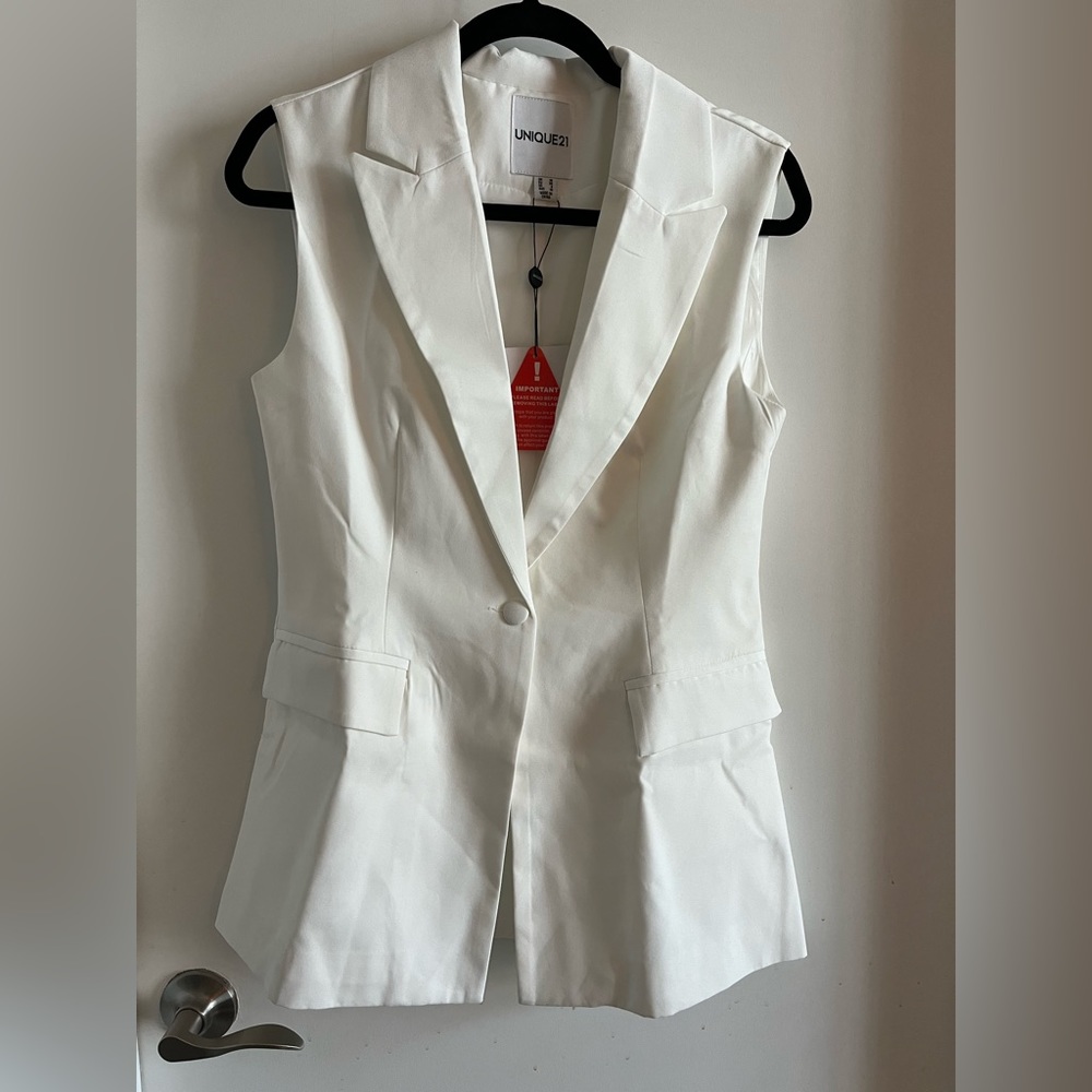 White Sleeveless Blazer